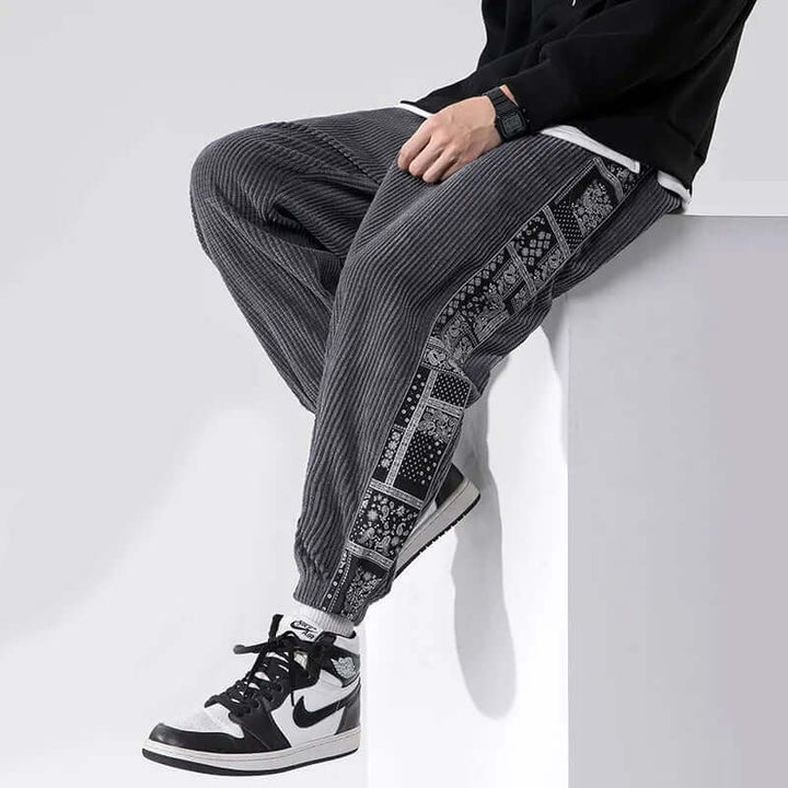 Men's Relaxed Corduroy Trousers: Casual Comfort