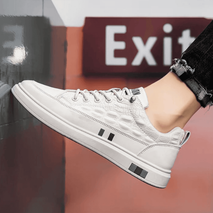 Men's Quilted Leather Low-Top Sneakers
