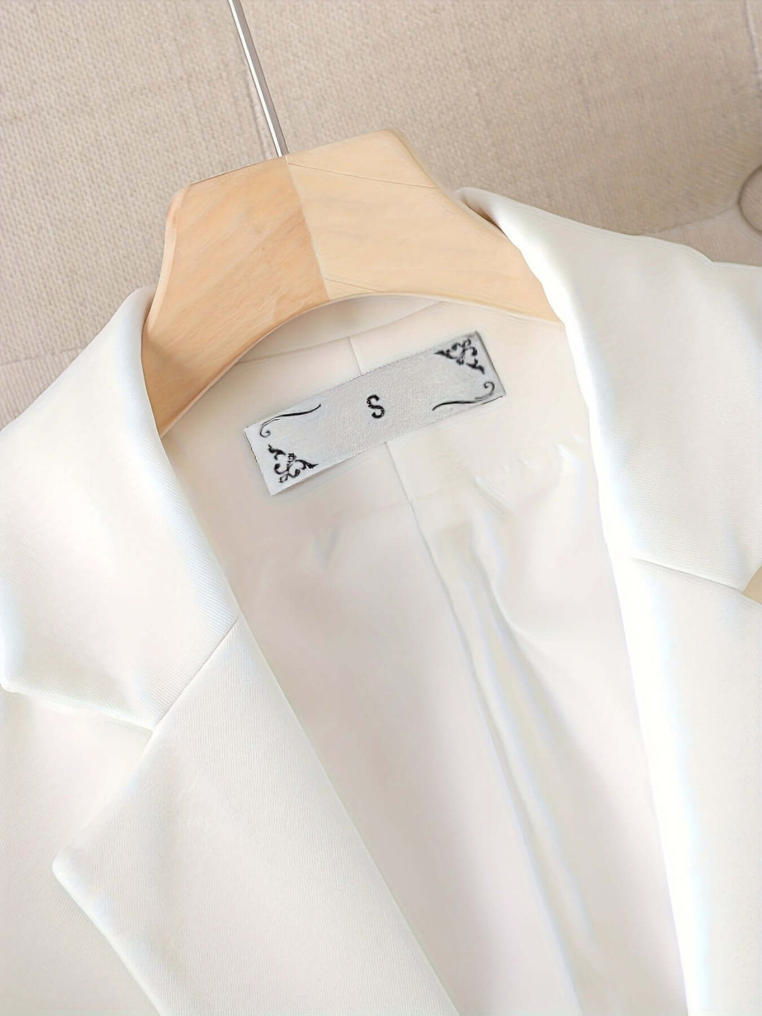 Women's Classic Tailored Single-Button Blazer