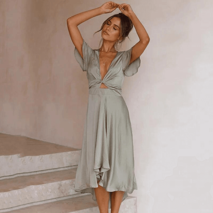 Elegant Sleeveless Midi Summer Dress