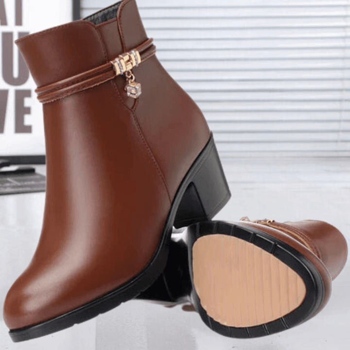 Women's Suede Ankle Boots: Stylish & Comfortable Footwear