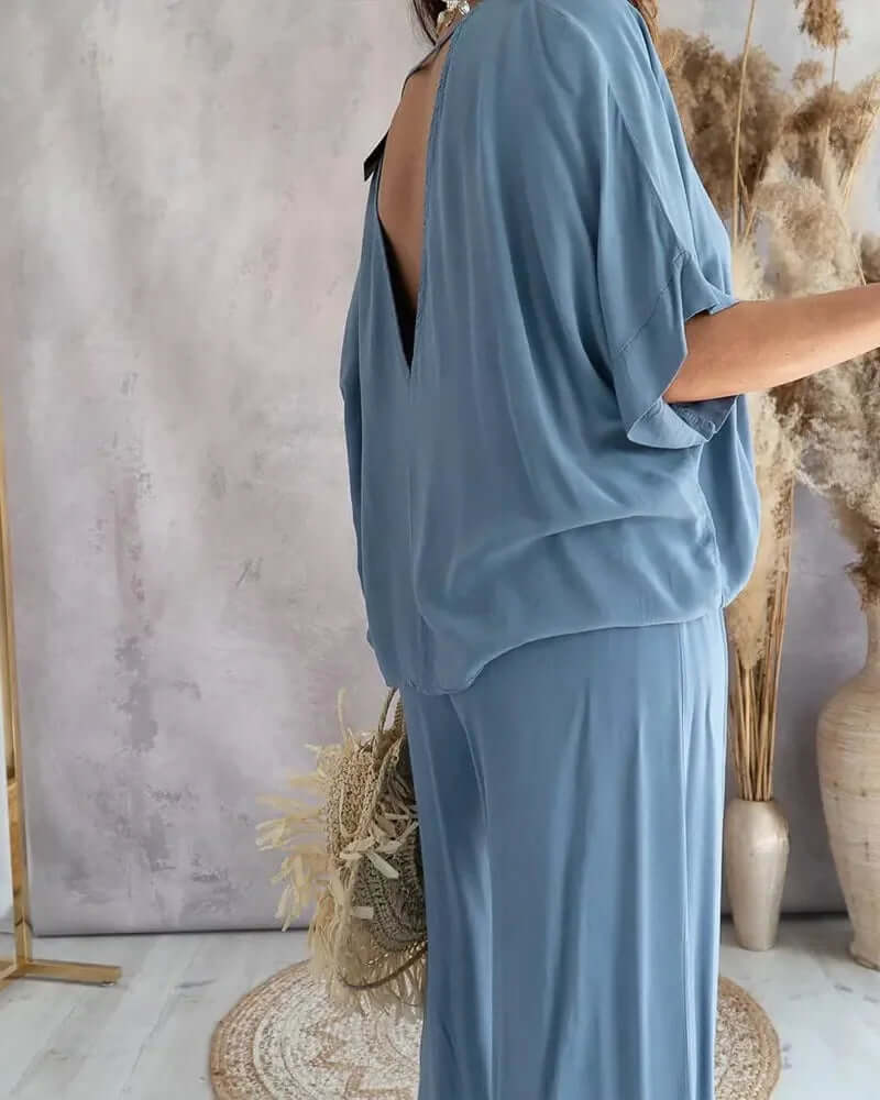 Women's Summer Two-Piece Outfit: Casual Shorts and Top Set