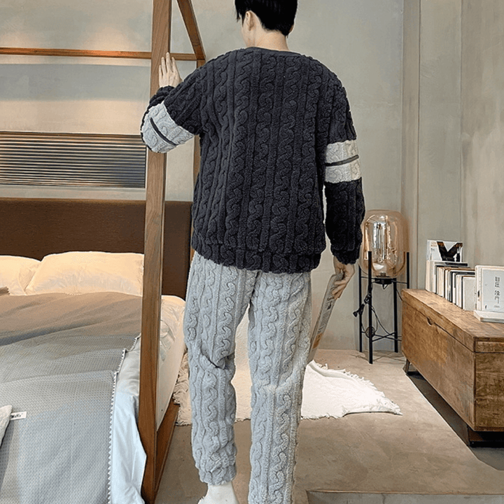 Men's Cozy Winter Pajama Set - Relaxed Fit Loungewear