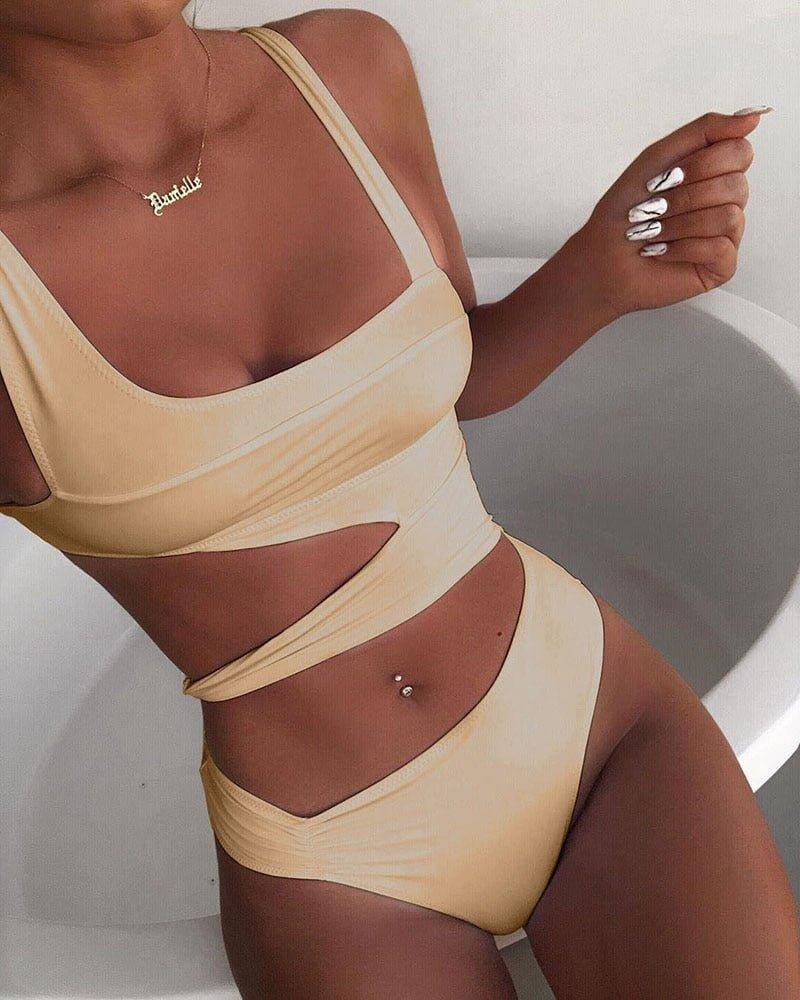Women's Push-Up One-Piece Swimsuit: Flattering & Supportive