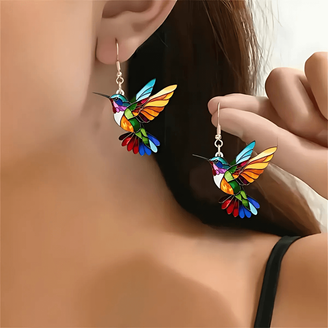 Hummingbird Necklace: A Symbol of Freedom and Renewal