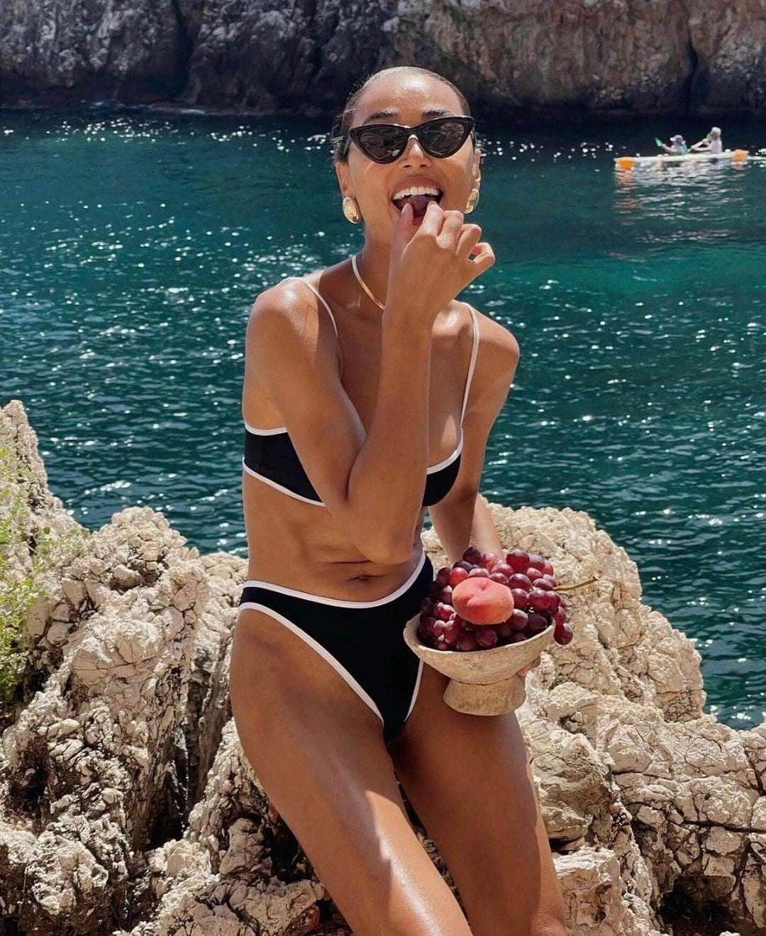 Elegant Women's Bikini Set: Stylish & Comfortable Swimwear