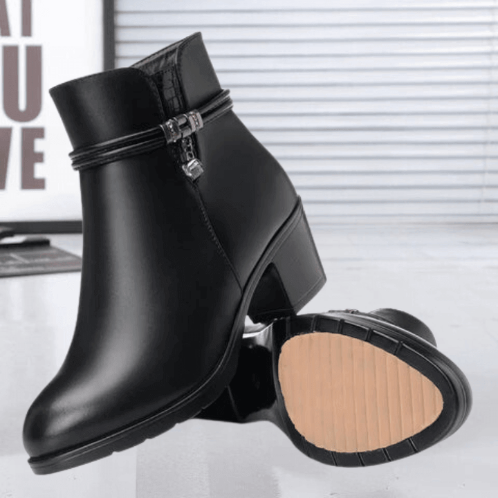Women's Suede Ankle Boots: Stylish & Comfortable Footwear