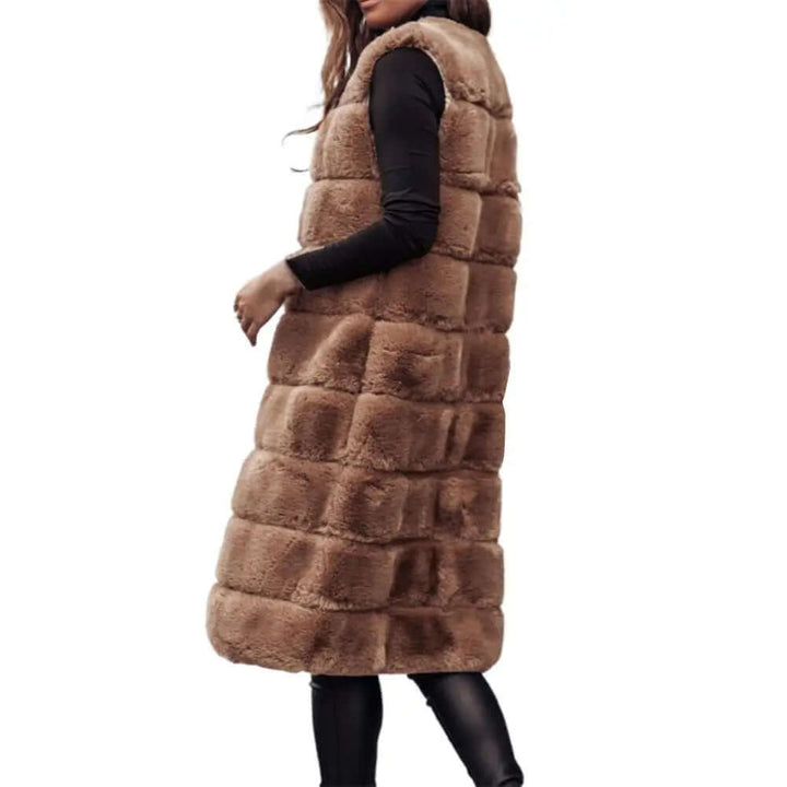 Women's Long Sleeveless Faux Fur Vest: Warm & Stylish Layer