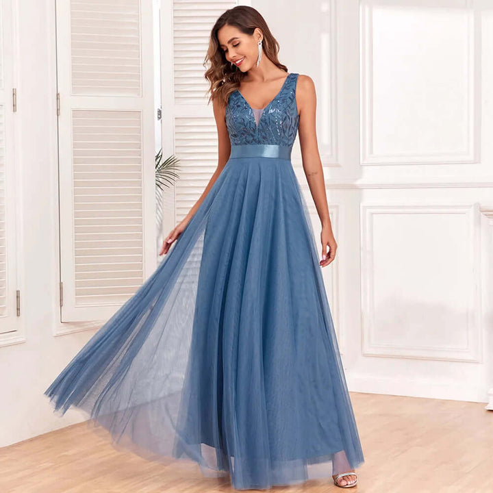 Elegant Sleeveless Evening Gown with Embroidered Bodice