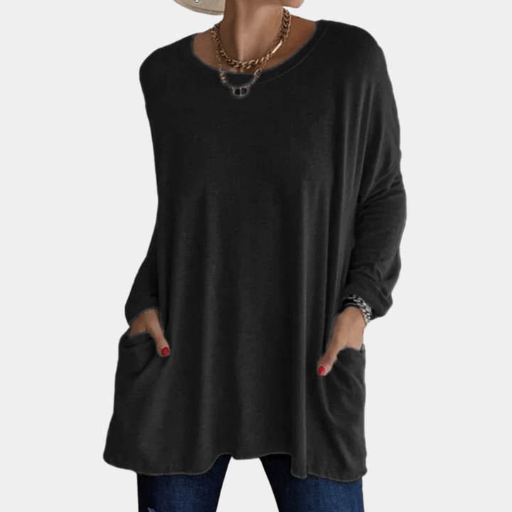 Women's Oversized Knit Sweater: Long Sleeve, Pockets
