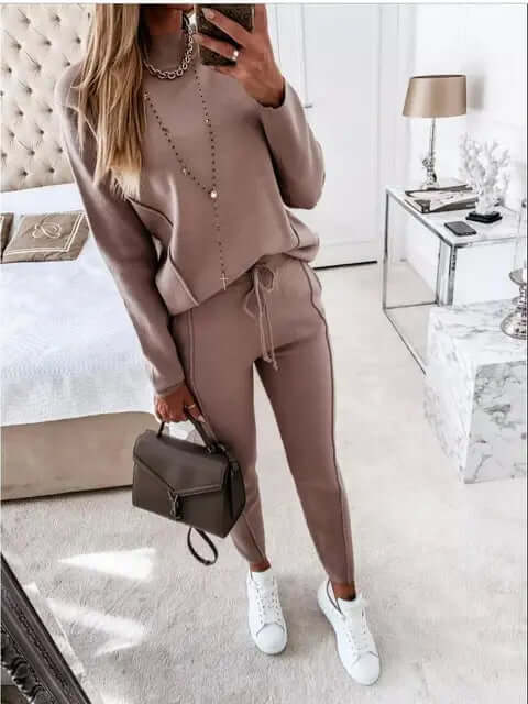 Women's 2-Piece Set: Comfortable & Stylish Outfit