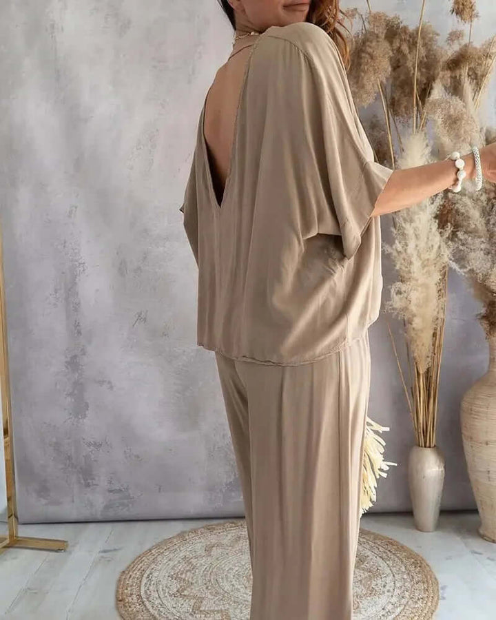 Women's Summer Two-Piece Outfit: Casual Shorts and Top Set