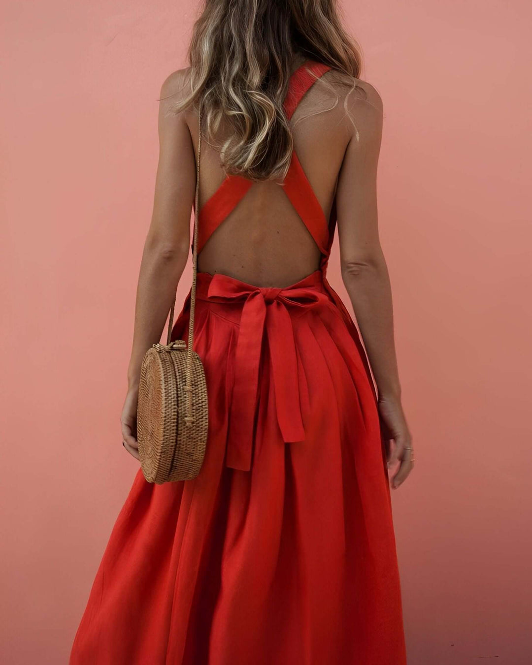 Elegant Square-Neck Halter Dress: Sustainable & Stretch Fit