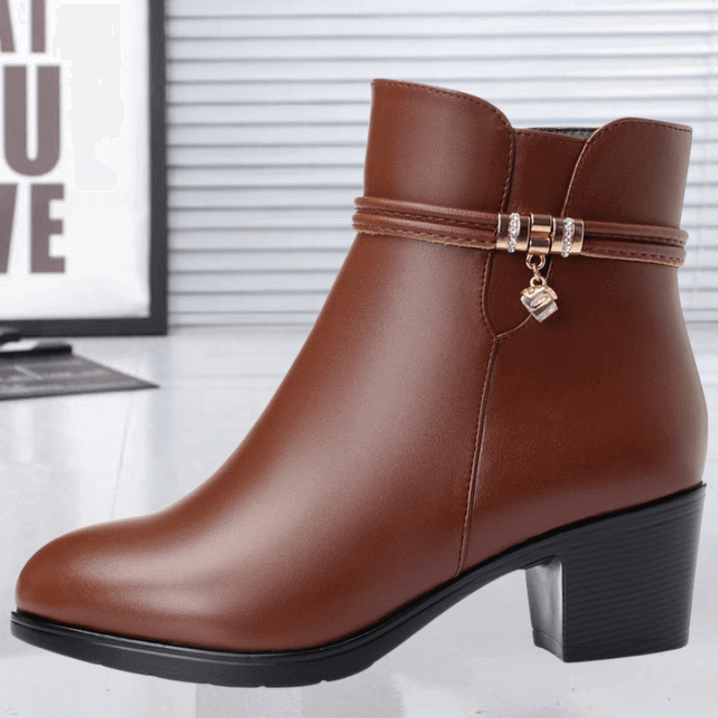 Women's Suede Ankle Boots: Stylish & Comfortable Footwear
