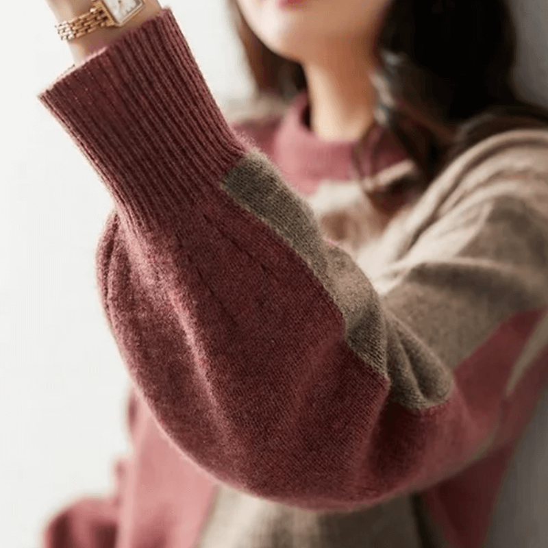 Women's Relaxed Long-Sleeve Round Neck Sweater