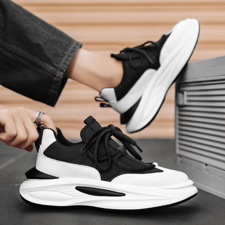 Men's Chunky Sneakers: Cushioned, Sporty Lace-Up Design