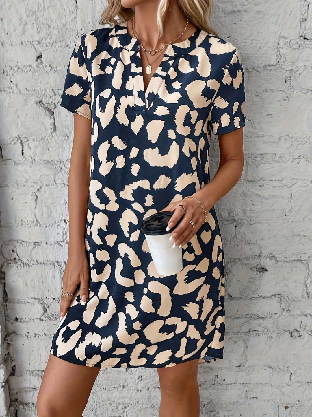 Elegant Leopard Print V-Neck Short Sleeve Dress