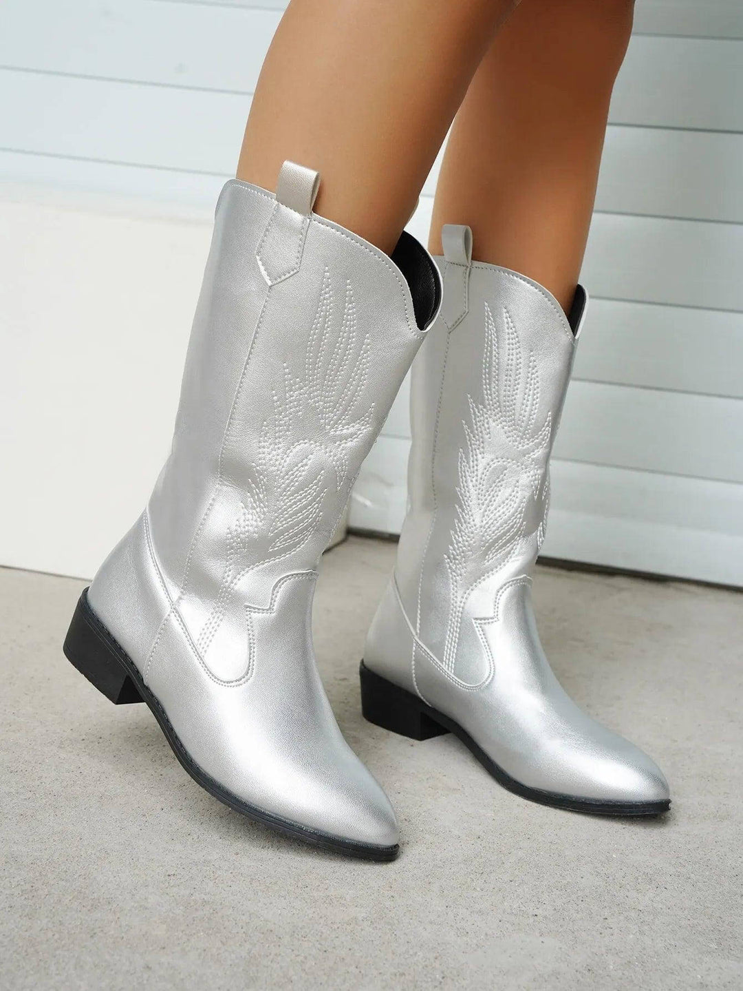 Women's Leather Cowboy Boots: Western Style Ankle Boots