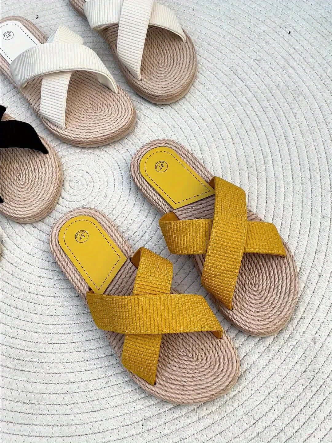 Women's Summer Cross-Band Sandals: Lightweight & Non-Slip Beach Slides