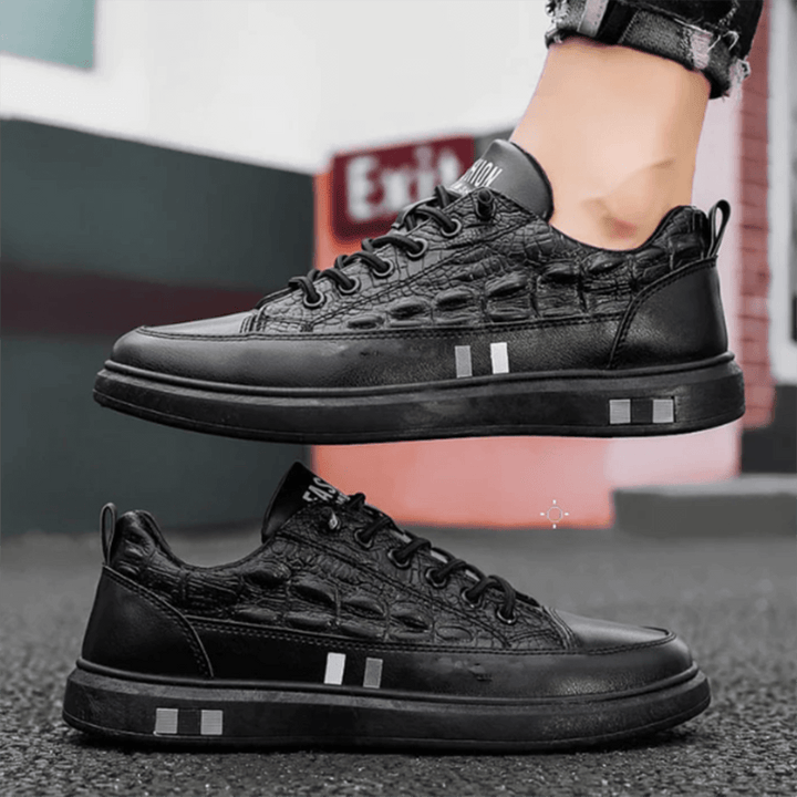 Men's Quilted Leather Low-Top Sneakers