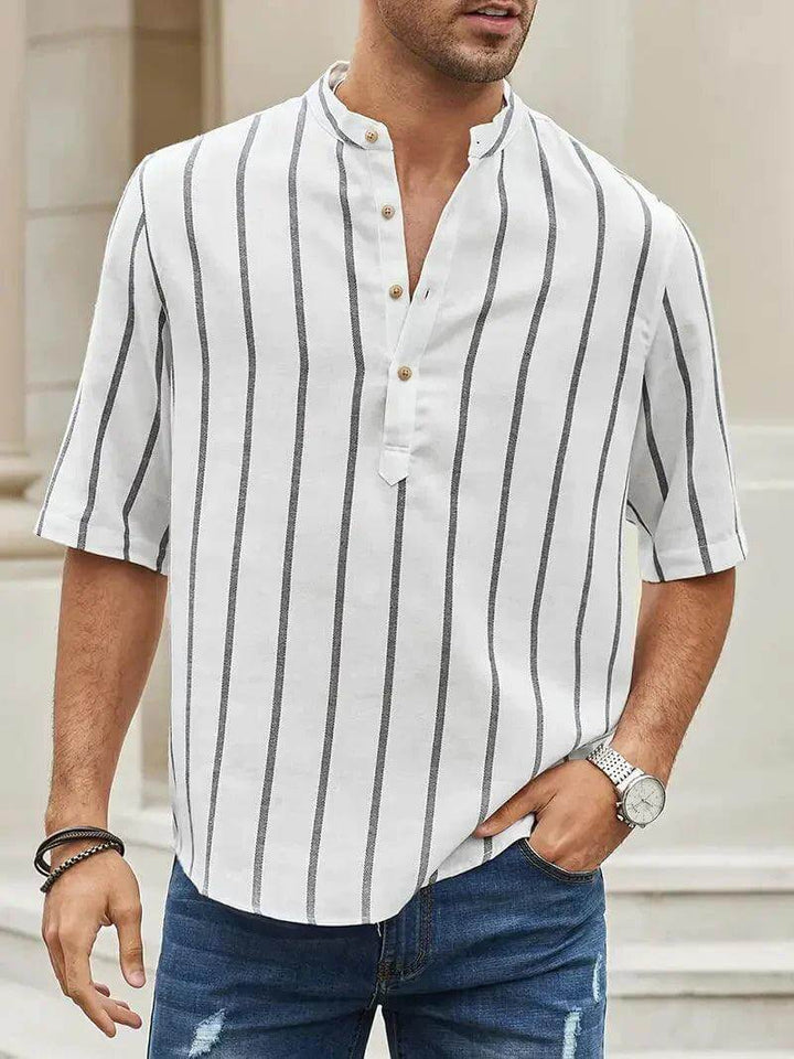 Men's Relaxed Fit Short Sleeve Shirt: Vertical Stripes
