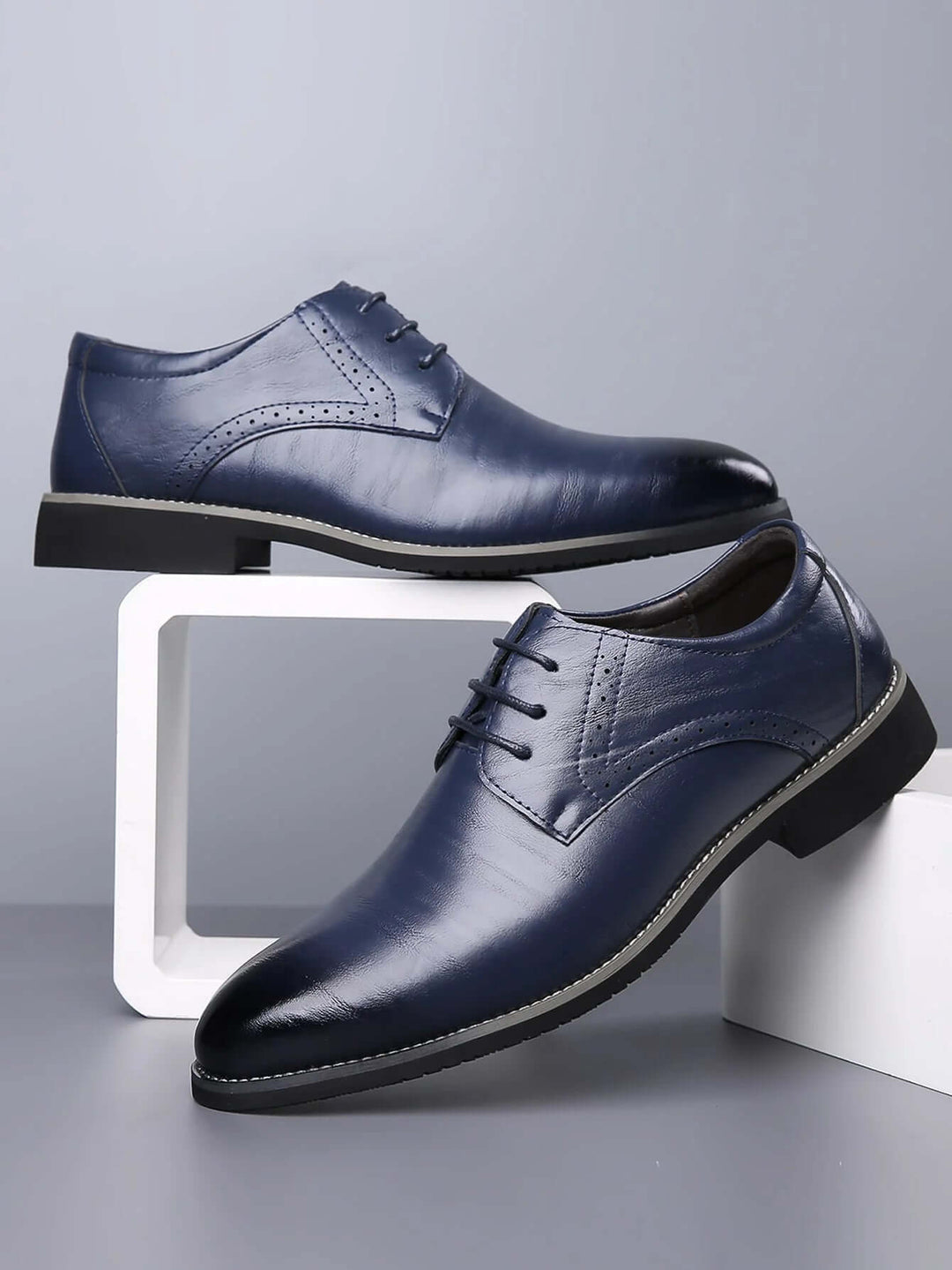 Men's Leather Oxford Shoes: Classic Lace-Up Brogue