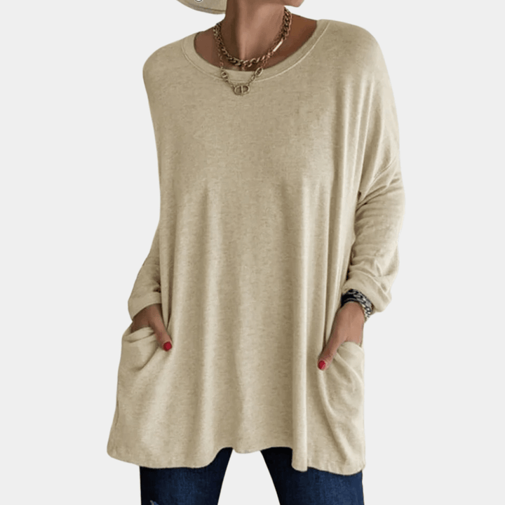 Women's Oversized Knit Sweater: Long Sleeve, Pockets