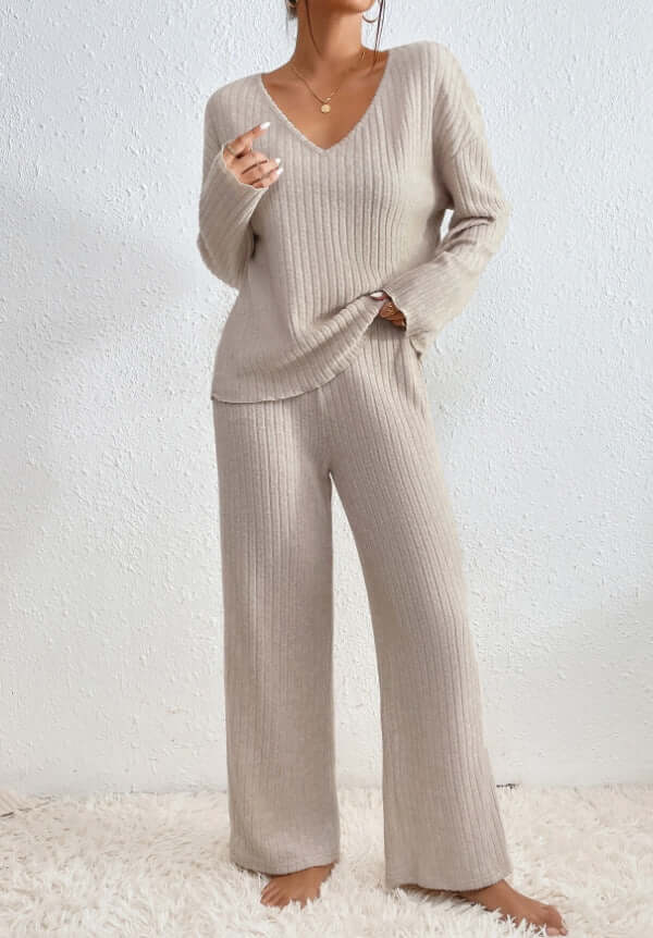 Women's 2-Piece Ribbed Lounge Set: Cozy & Stylish Athleisure