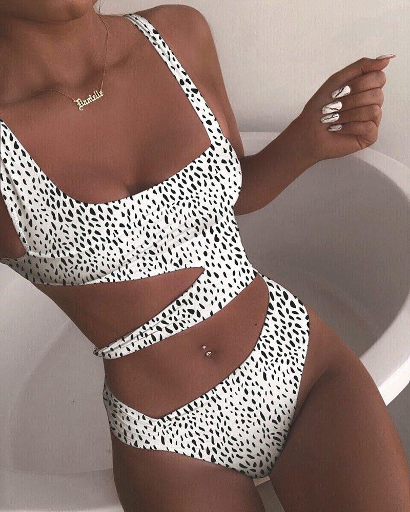Women's Push-Up One-Piece Swimsuit: Flattering & Supportive