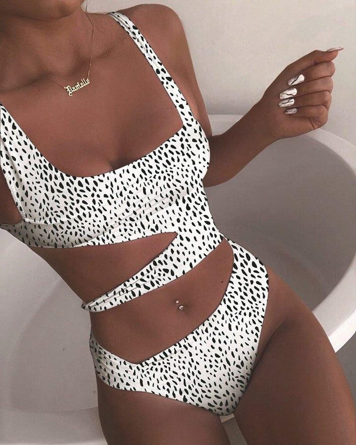 Women's Push-Up One-Piece Swimsuit: Flattering & Supportive