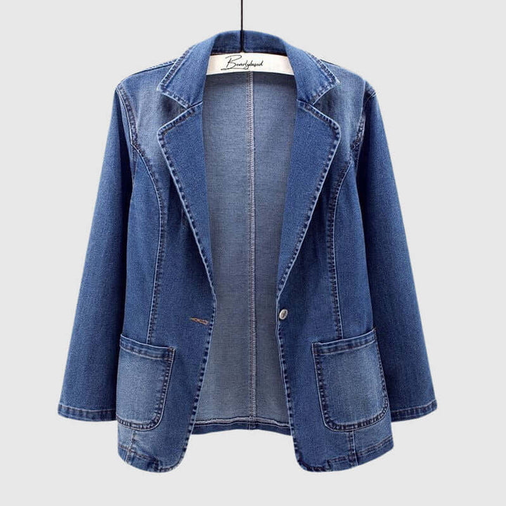 Women's Relaxed Denim Jacket: Casual Comfort & Style