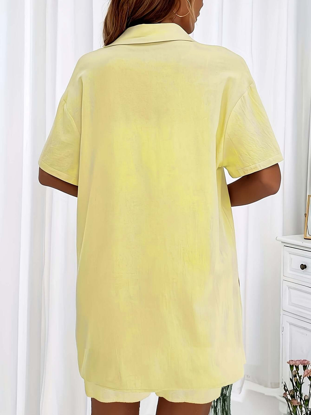 Women's Summer Two-Piece Outfit: Breathable Short Sleeve Top & Shorts Set
