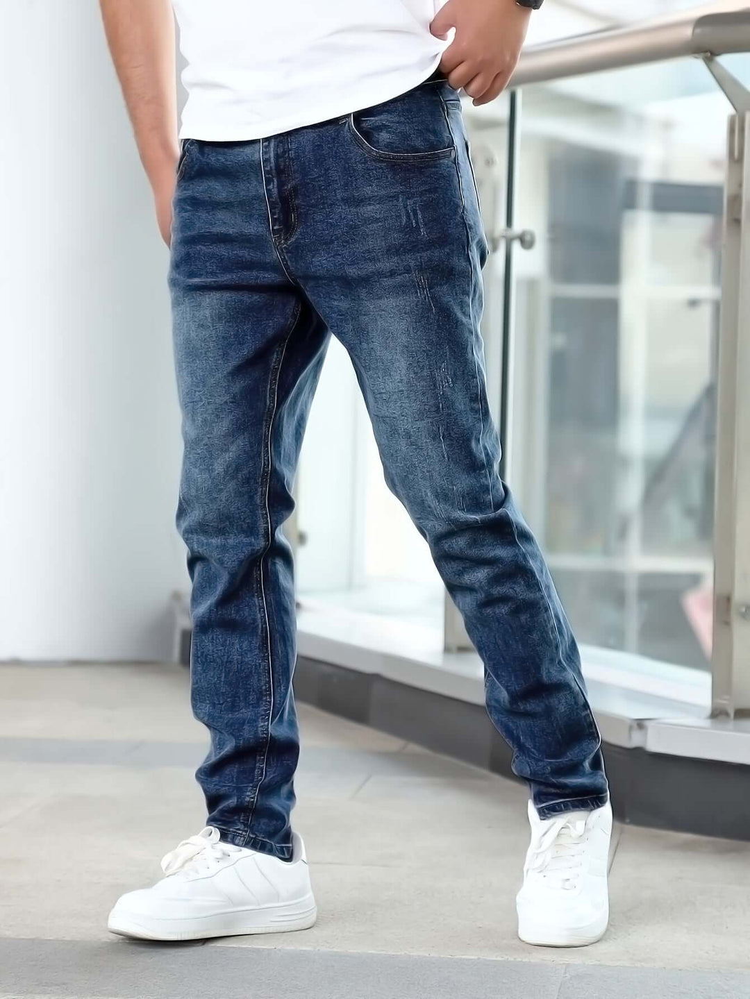 Men's Slim Fit Casual Jeans: Durable & Stylish Denim