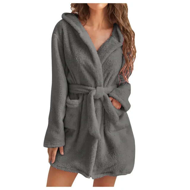 Women's Plush Hooded Bathrobe: Cozy & Comfortable Loungewear