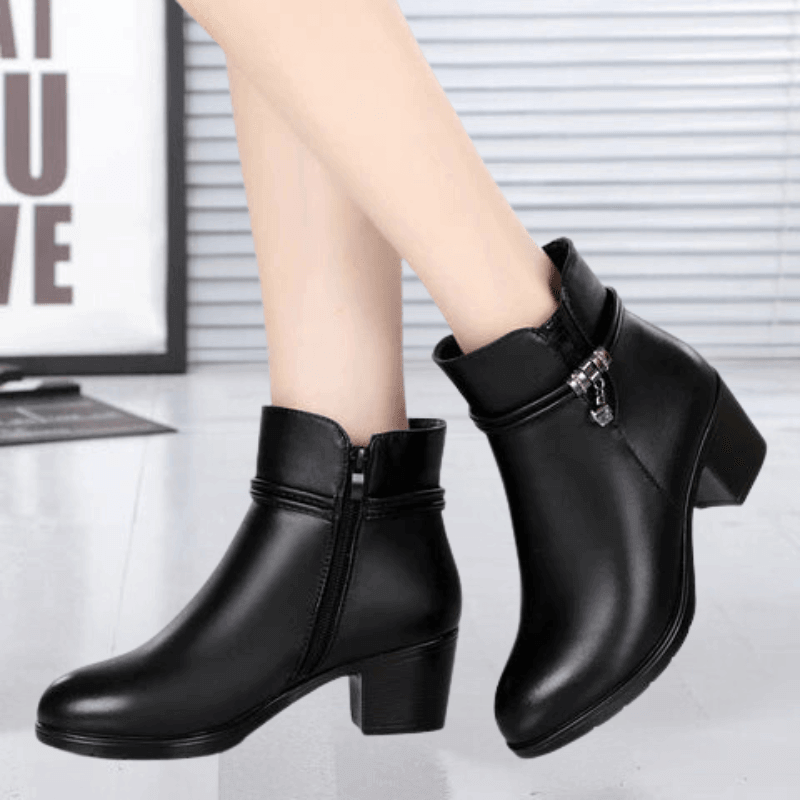 Women's Suede Ankle Boots: Stylish & Comfortable Footwear