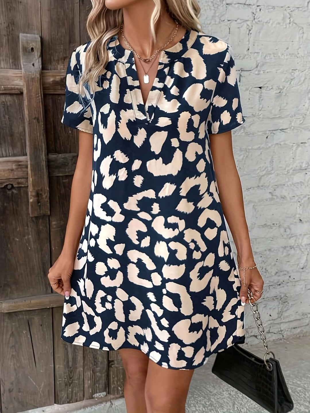 Elegant Leopard Print V-Neck Short Sleeve Dress