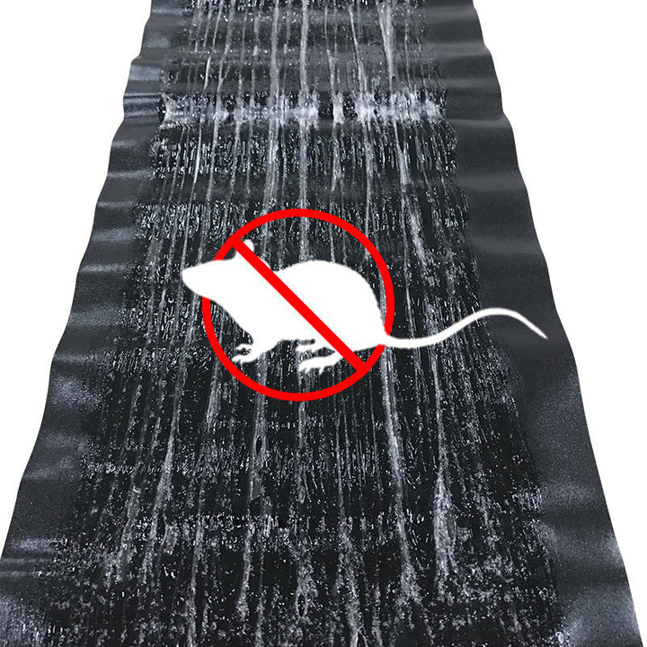"Large non-toxic glue trap for pests, featuring a durable cardboard base with powerful adhesive for mice, rats, and insects."