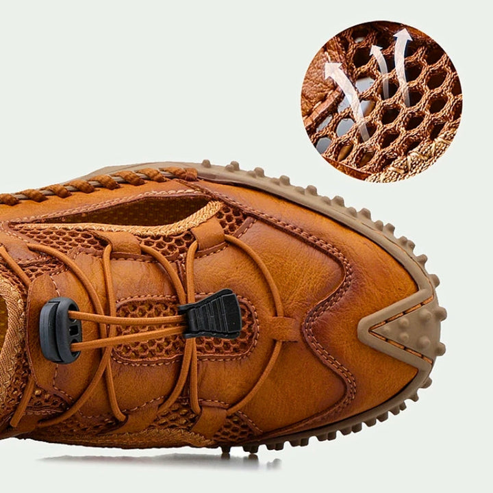 "Men's adjustable strap sporty sandals with cushioned sole, rugged design for comfort, versatile urban and outdoor wear."