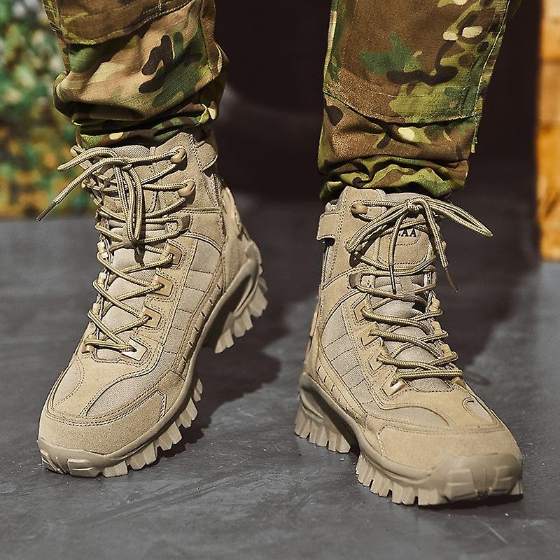 "Men's Qamar Tactical Winter Boots, black leather, rugged design, cozy lining, solid grip, perfect for winter wear."