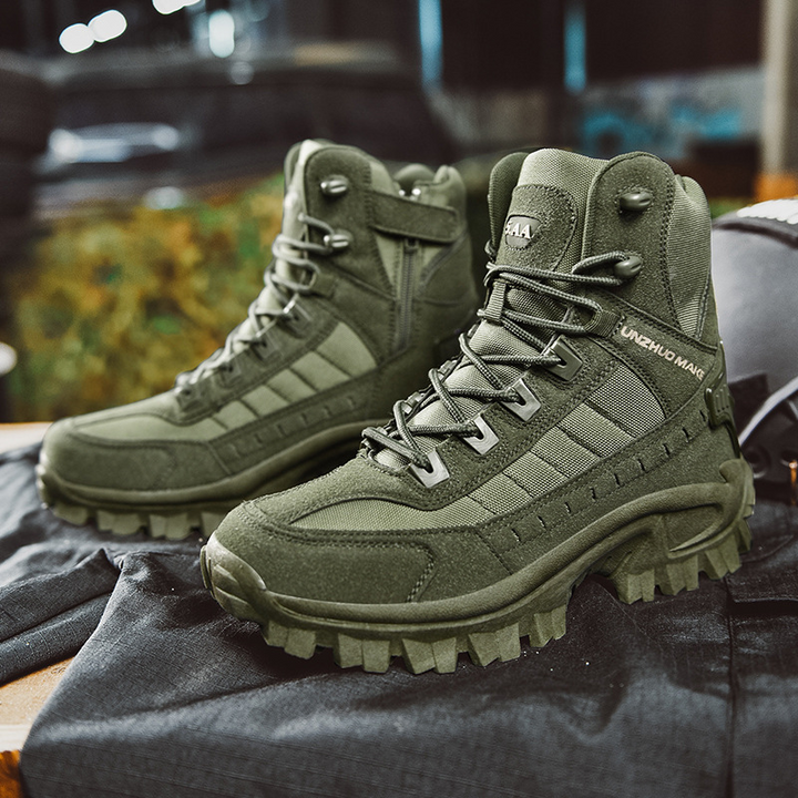 "Men's Qamar Tactical Winter Boots, black leather, rugged design, cozy lining, solid grip, perfect for winter wear."