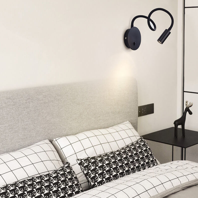 Modern 360° LED wall lamp, black and white, sleek design, aluminum and silicon, adjustable light, perfect for reading ambianc