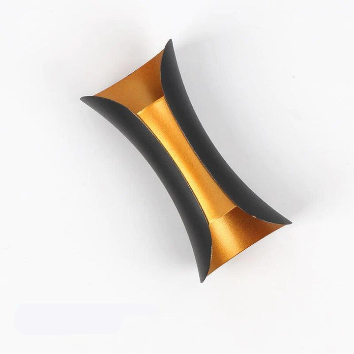 Outdoor LED wall light, modern design, durable aluminum, weatherproof IP65, bright warm light, perfect for gardens and patios