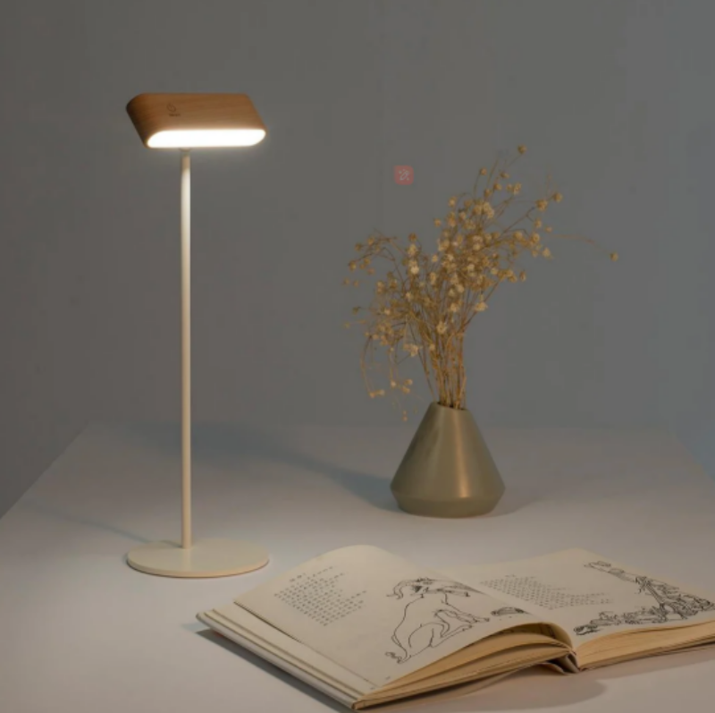 Rechargeable 360° rotatable wooden LED wall light, sleek design, solid wood, touch control, adjustable brightness, modern lam