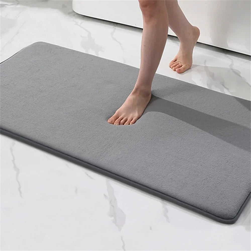 "Super Absorbent Velvet Bath Mat with Non-Slip Backing, Plush High-Density Foam for Luxurious Bathroom Comfort"
