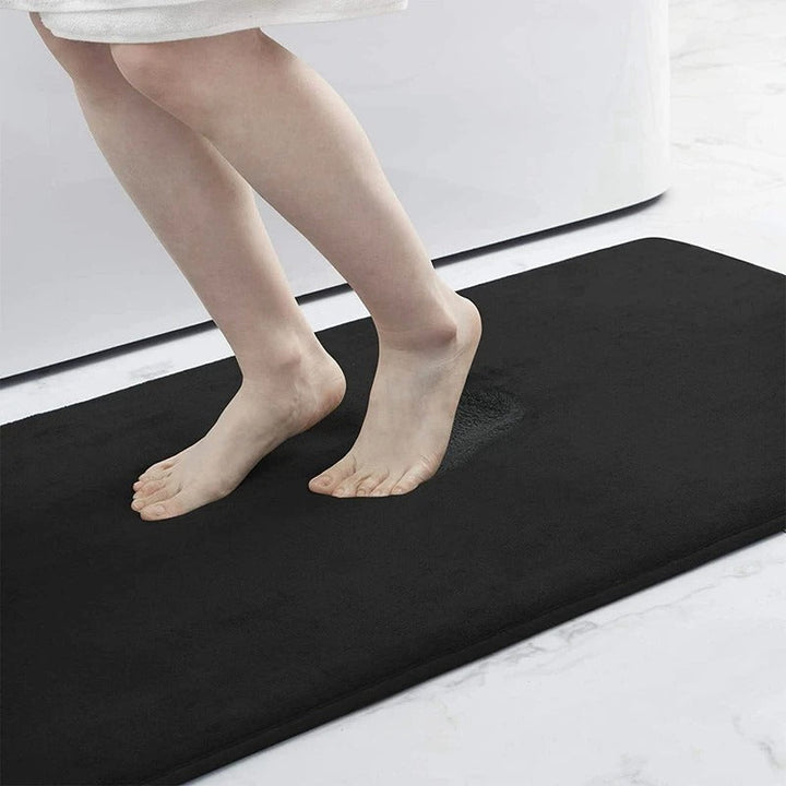 "Super Absorbent Velvet Bath Mat with Non-Slip Backing, Plush High-Density Foam for Luxurious Bathroom Comfort"