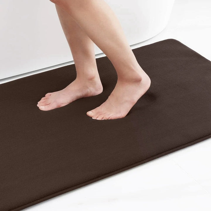 "Super Absorbent Velvet Bath Mat with Non-Slip Backing, Plush High-Density Foam for Luxurious Bathroom Comfort"